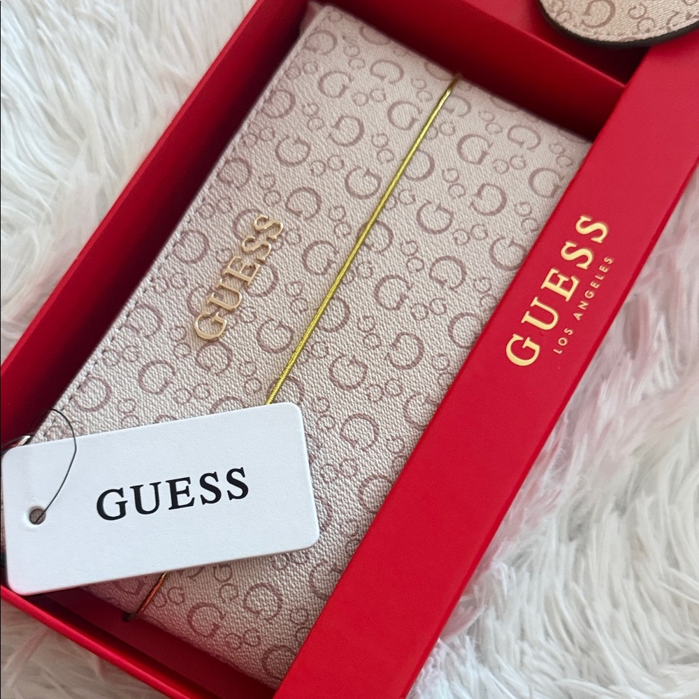 Guess Light Beige Wallet and Keychain Set | Valentines Gift 💝 - Picture 6 of 6